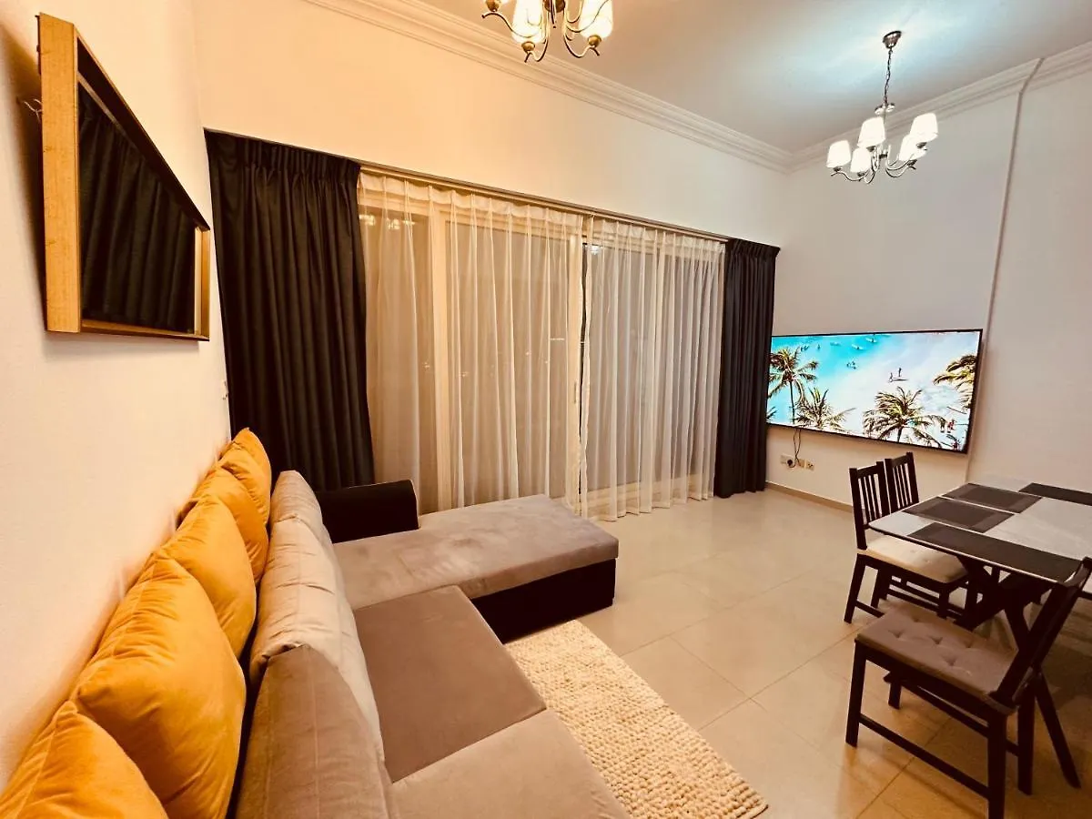 Apartment Nice 2 Bedroom Apartment-Minimum 5 Night Dubai