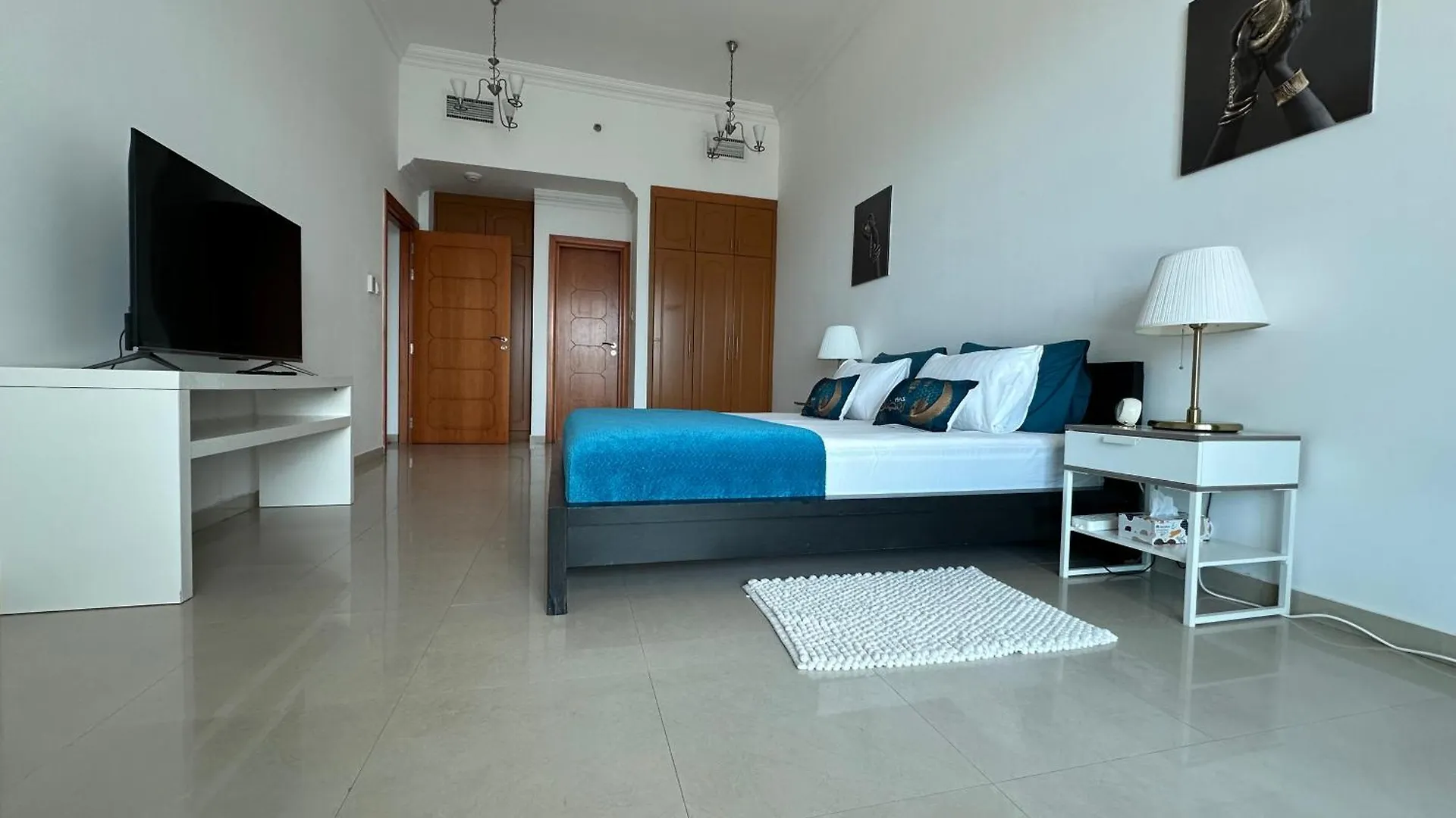 Apartment Nice 2 Bedroom Apartment-Minimum 5 Night Dubai