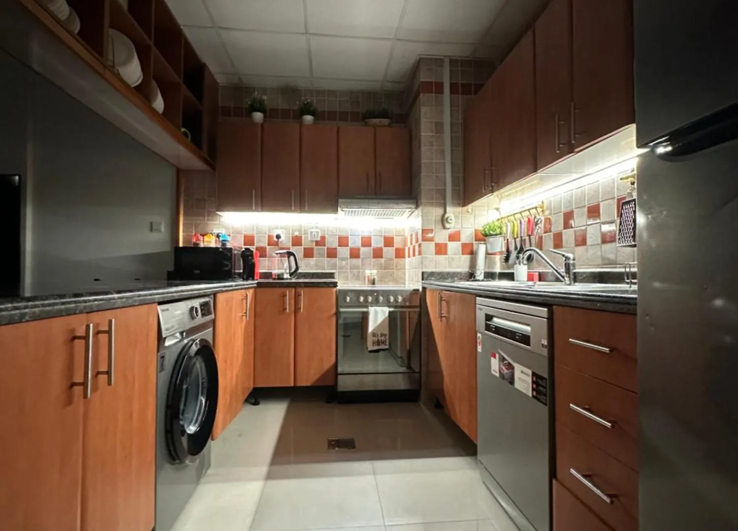 Apartment Nice 2 Bedroom Apartment-Minimum 5 Night Dubai
